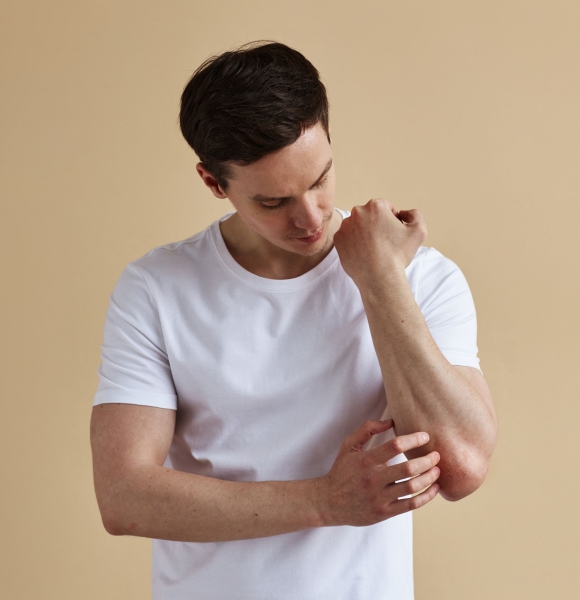 Psoriasis und Bettwäsche — welche Stoffe die Haut wirklich schonen