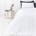 Bettwäsche set "Pearl". Bettwäsche für Hotels, 135/140x200 cm, 200x200 cm, 200x220 cm, 220x240 cm. Saubere weiße bettwäsche für eine frische und einladende atmosphäre im schlafzimmer.