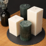 Handgefertigte runde Kerze „Emerald“ 1 Stk.. Kerzen