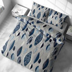 Seersucker Bettwäsche „Kora Indigo Drift“. Bettwäsche Baumwolle, 135/140x200 cm, 200x200 cm, 200x220 cm, 220x240 cm. Stilisiert blaue blätter in verschiedenen intensitäten auf neutralem grauem hintergrund im bettwäsche-set.