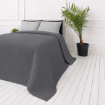 Tagesdecke „Bedspread Graphite“. Tagesdecken, 210x240 cm. Bettüberdecke in graphitgrau mit dichtem, regelmäßigem flechtmuster Tagesdecke „Bedspread Graphite“. Tagesdecken, 210x240 cm. Bettüberdecke in graphitgrau mit dichtem, regelmäßigem flechtmuster