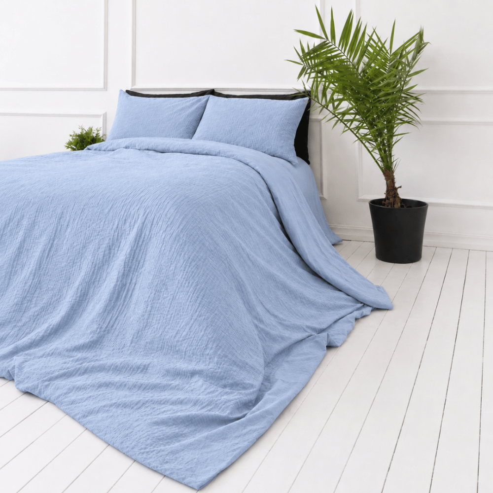 Musselin Bettwäsche set "Blue muslin". Bettwäsche sets, 135/140x200 cm, 150x200 cm, 155/160x200 cm. Bettdeckenbezug in zartem hellblau mit farblich abgestimmten polsterbezügen. Musselin Bettwäsche set "Blue muslin". Bettwäsche sets, 135/140x200 cm, 150x200 cm, 155/160x200 cm. Bettdeckenbezug in zartem hellblau mit farblich abgestimmten polsterbezügen.