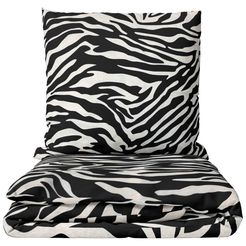 Bettwäsche set "Black Safari". Bettwäsche 155x200, 135/140x200 cm, 150x200 cm, 155/160x200 cm, 180x200 cm, 200x200 cm, 200x220 cm, 220x240 cm. Schwarz-weißes bettwäsche-set mit markantem zebra-dessin Bettwäsche set "Black Safari". Bettwäsche 155x200, 135/140x200 cm, 150x200 cm, 155/160x200 cm, 180x200 cm, 200x200 cm, 200x220 cm, 220x240 cm. Schwarz-weißes bettwäsche-set mit markantem zebra-dessin