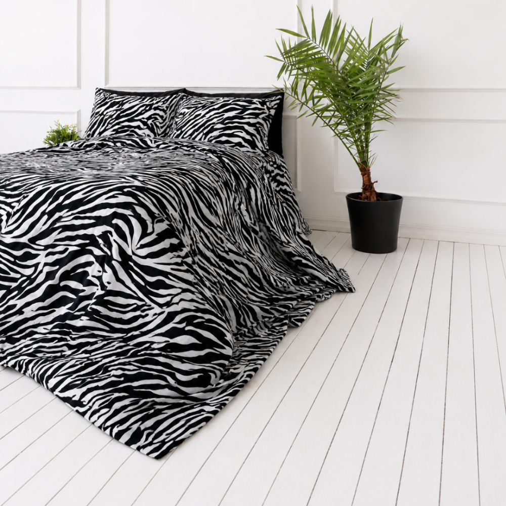 Bettwäsche set "Black Safari". Bettwäsche 155x200, 135/140x200 cm, 150x200 cm, 155/160x200 cm, 180x200 cm, 200x200 cm, 200x220 cm, 220x240 cm. Schwarz-weiße bettwäsche mit lebhaft verlaufenden zebrastreifen Bettwäsche set "Black Safari". Bettwäsche 155x200, 135/140x200 cm, 150x200 cm, 155/160x200 cm, 180x200 cm, 200x200 cm, 200x220 cm, 220x240 cm. Schwarz-weiße bettwäsche mit lebhaft verlaufenden zebrastreifen