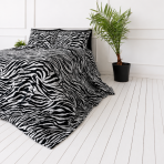 Bettwäsche set "Black Safari". Bettwäsche 155x200, 135/140x200 cm, 150x200 cm, 155/160x200 cm, 180x200 cm, 200x200 cm, 200x220 cm, 220x240 cm. Schwarz-weiße bettwäsche mit lebhaft verlaufenden zebrastreifen Bettwäsche set "Black Safari". Bettwäsche 155x200, 135/140x200 cm, 150x200 cm, 155/160x200 cm, 180x200 cm, 200x200 cm, 200x220 cm, 220x240 cm. Schwarz-weiße bettwäsche mit lebhaft verlaufenden zebrastreifen