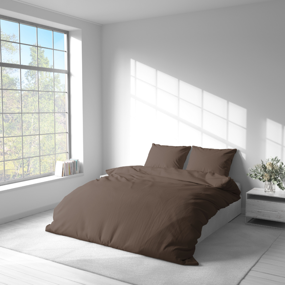 Bettwäsche set "Brunette". Bettwäsche einfarbig, 135/140x200 cm, 150x200 cm, 155/160x200 cm, 180x200 cm, 200x200 cm, 200x220 cm, 220x240 cm. Klassisches braunes bettwäsche-set, das perfekt zur schlafzimmerästhetik passt.