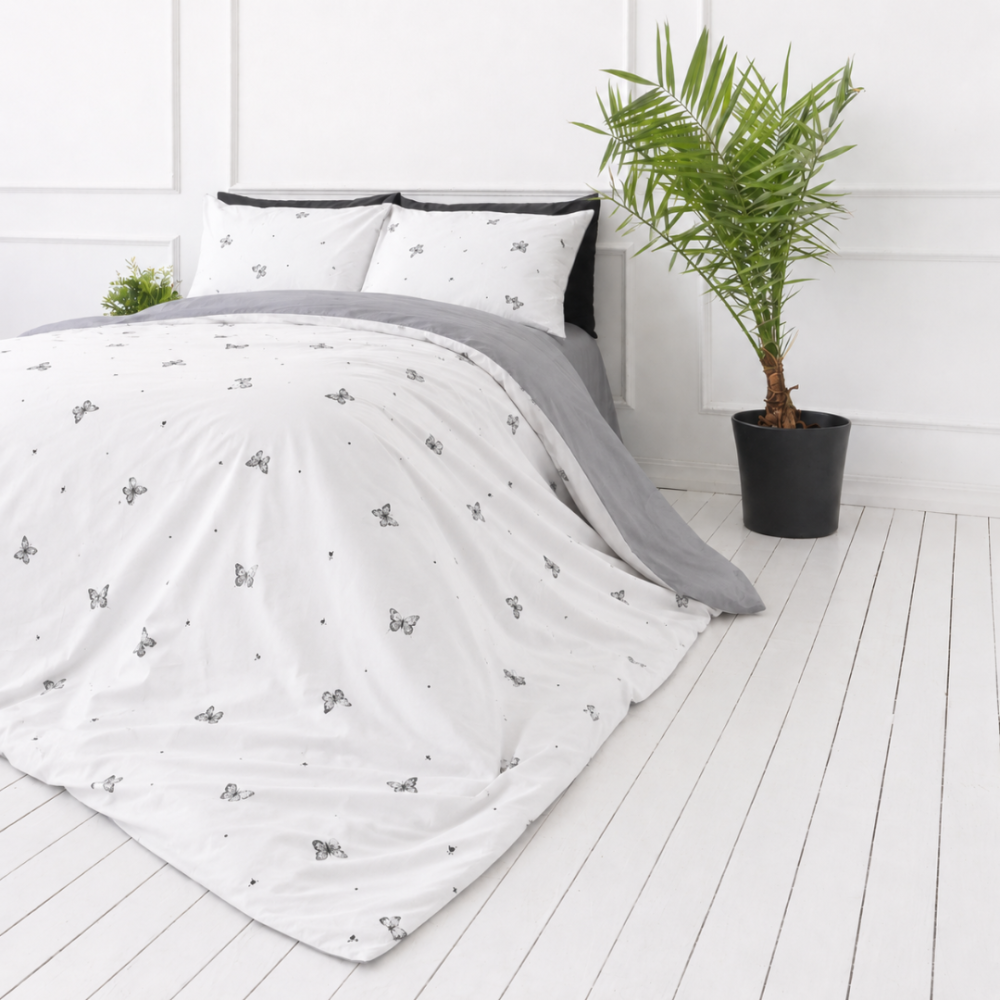 Bettwäsche set „Butterfly“. Gemusterte Bettwäsche, 135/140x200 cm, 200x200 cm, 200x220 cm. Wendbare bettwäsche in weiß und grau mit schmetterlingsmotiven