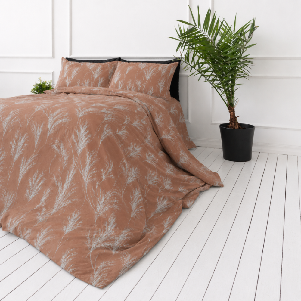 Bettwäsche set „Elara“. Bettwäsche 155x200, 135/140x200 cm, 150x200 cm, 155/160x200 cm, 180x200 cm, 200x200 cm, 200x220 cm, 220x240 cm. Bettwäsche-set mit gleichmäßigem braun-pfirsichfarbenem grund und hellen gräserdetails Bettwäsche set „Elara“. Bettwäsche 155x200, 135/140x200 cm, 150x200 cm, 155/160x200 cm, 180x200 cm, 200x200 cm, 200x220 cm, 220x240 cm. Bettwäsche-set mit gleichmäßigem braun-pfirsichfarbenem grund und hellen gräserdetails