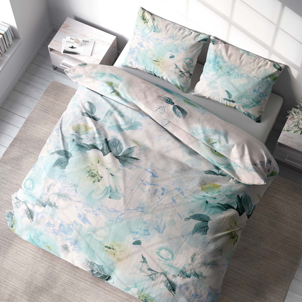 Bettwäsche set "Elysian". Bettwäsche Baumwolle, 135/140x200 cm, 200x200 cm, 200x220 cm. Schicke weiße bettwäsche mit schönen, auffälligen hellblauen blumen.