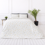 Bettwäsche set "Enigma". Bettwäsche 155x200, 100x140 cm, 135/140x200 cm, 150x200 cm, 155/160x200 cm, 180x200 cm, 200x200 cm, 200x220 cm, 220x240 cm. Zartes weißes bettwäsche-set mit romantischem feinem muster aus gelben blumen und grünlichen pflanzen.