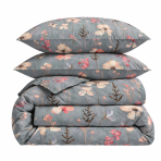 Bettwäsche set "Fleurine". Bettwäsche 155x200, 135/140x200 cm, 155x220 cm, 160x200 cm, 180x200 cm, 200x200 cm, 200x220 cm, 220x240 cm. Grautoniges bettwäscheset mit zarten blumen- und beerendetails Bettwäsche set "Fleurine". Bettwäsche 155x200, 135/140x200 cm, 155x220 cm, 160x200 cm, 180x200 cm, 200x200 cm, 200x220 cm, 220x240 cm. Grautoniges bettwäscheset mit zarten blumen- und beerendetails
