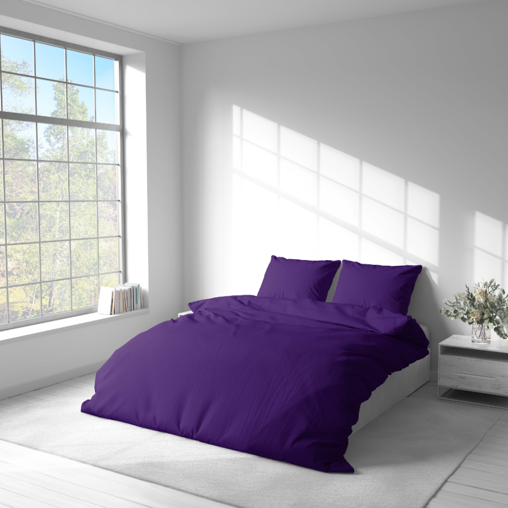 Bettwäsche set "Pansy". Bettwäsche für Hotels, 135/140x200 cm, 155/160x200 cm, 200x200 cm, 200x220 cm, 220x240 cm. Tiefviolettes bettwäscheset, das ihrem bett mit einer kräftigen, lebendigen farbe einen gemütlichen und schicken look verleiht.