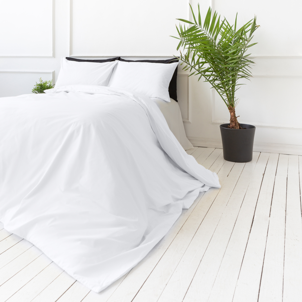 Bettwäsche set "Pearl". Bettwäsche 155x200, 135/140x200 cm, 150x200 cm, 155/160x200 cm, 180x200 cm, 200x200 cm, 200x220 cm, 220x240 cm. Elegantes weißes bettwäscheset, perfekt für ein modernes und minimalistisches schlafzimmer. Bettwäsche set "Pearl". Bettwäsche 155x200, 135/140x200 cm, 150x200 cm, 155/160x200 cm, 180x200 cm, 200x200 cm, 200x220 cm, 220x240 cm. Elegantes weißes bettwäscheset, perfekt für ein modernes und minimalistisches schlafzimmer.