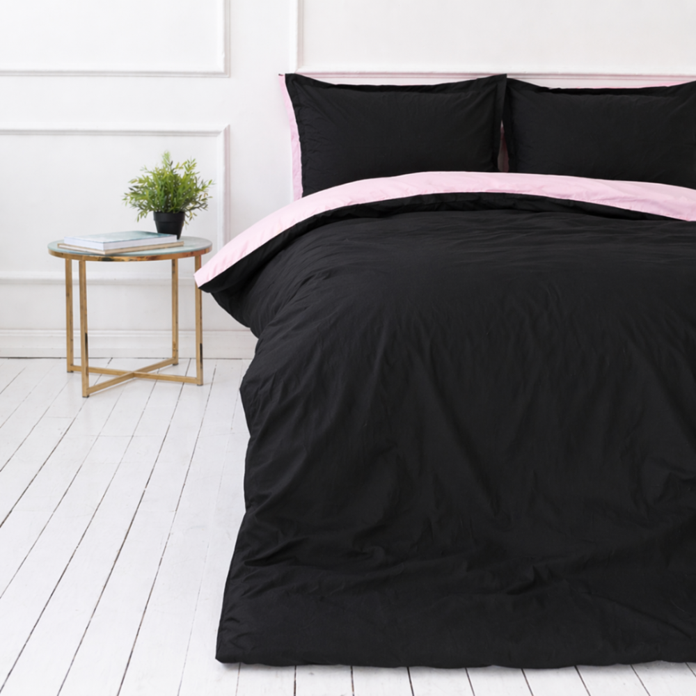 Bettwäsche set "Pink Panther". Bettwäsche 155x200, 135/140x200 cm, 150x200 cm, 155/160x200 cm, 180x200 cm, 200x200 cm, 200x220 cm, 220x240 cm. Beidseitiges bettwäsche-set mit einer schwarzen und einer hellrosa seite.