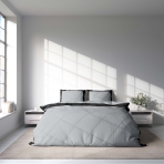 Bettwäsche set "Squared Light". Bettwäsche 200x220, 200x220 cm. Schicke hellgraue bettwäsche mit einem auffälligen schwarzen rahmen, der jedem schlafzimmer raffinesse verleiht.