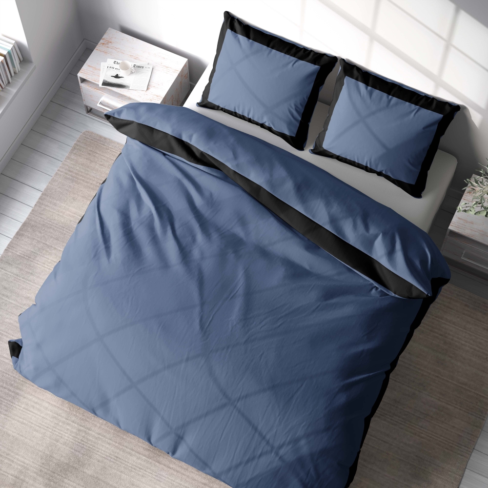 Bettwäsche set "Squared Marine". Bettwäsche 200x220, 200x220 cm. Elegantes dunkelblaues bettwäscheset mit einer auffälligen schwarzen bordüre, die einen optisch ansprechenden kontrast bildet.