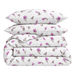 Bettwäsche set "Tulips". Bettwäsche 155x200, 135/140x200 cm, 155x220 cm, 160x200 cm, 180x200 cm, 200x200 cm, 200x220 cm, 220x240 cm. Weiße bettwäsche-garnitur mit fliederfarbenen tulpen und einem muster aus graubraunen blättern.