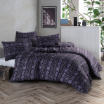 Bettwäsche set "Vitor Purple". Bettwäsche aus Satin, 135/140x200 cm, 200x200 cm, 200x220 cm. Bettwäsche-set in schwarz mit horizontalen lila mustern, mit detaillierten mustern und lila rosen, die einen mutigen zweifarbigen look schaffen.