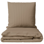 Premium satin bettwäsche set "Brandy Stripe Sateen". Bettwäsche 150x200, 135/140x200 cm, 150x200 cm, 155/160x200 cm, 180x200 cm, 200x200 cm, 200x220 cm, 220x240 cm. Braune bettwäsche mit feinem muster aus schmalen streifen