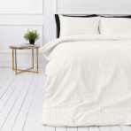 Premium satin bettwäsche set "Snow White Stripe Sateen". Mako Satin Bettwäsche, 135/140x200 cm, 155x220 cm, 160x200 cm, 180x200 cm, 200x200 cm, 200x220 cm, 220x240 cm. Bettwäsche in elfenbein mit abwechselnd helleren und dunkleren streifen.