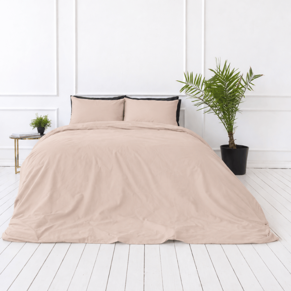 Premium satin bettwäsche set "Classic coffee sateen". Bettwäsche 150x200, 135/140x200 cm, 155x220 cm, 160x200 cm, 180x200 cm, 200x200 cm, 200x220 cm, 220x240 cm. Schlicht gestaltete bettwäsche-garnitur in warmem rosabeige. Premium satin bettwäsche set "Classic coffee sateen". Bettwäsche 150x200, 135/140x200 cm, 155x220 cm, 160x200 cm, 180x200 cm, 200x200 cm, 200x220 cm, 220x240 cm. Schlicht gestaltete bettwäsche-garnitur in warmem rosabeige.