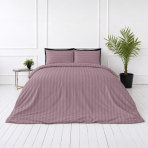 Premium satin bettwäsche set "Grape Stripe Sateen". Mako Satin Bettwäsche, 135/140x200 cm, 155x220 cm, 160x200 cm, 180x200 cm, 200x200 cm, 200x220 cm, 220x240 cm. Kissenbezüge in sanft gedämpftem rosaviolett mit querstreifen. Premium satin bettwäsche set "Grape Stripe Sateen". Mako Satin Bettwäsche, 135/140x200 cm, 155x220 cm, 160x200 cm, 180x200 cm, 200x200 cm, 200x220 cm, 220x240 cm. Kissenbezüge in sanft gedämpftem rosaviolett mit querstreifen.