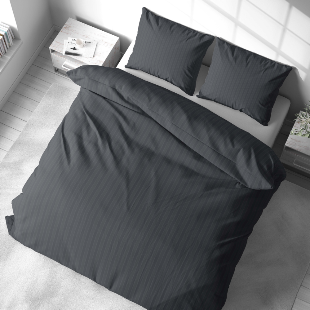 Premium satin bettwäsche set "Graphite Stripe Satin“. Bettwäsche aus Satin, 135/140x200 cm, 200x200 cm. Subtiles gestreiftes bettwäsche-set in intensiver graunuance.