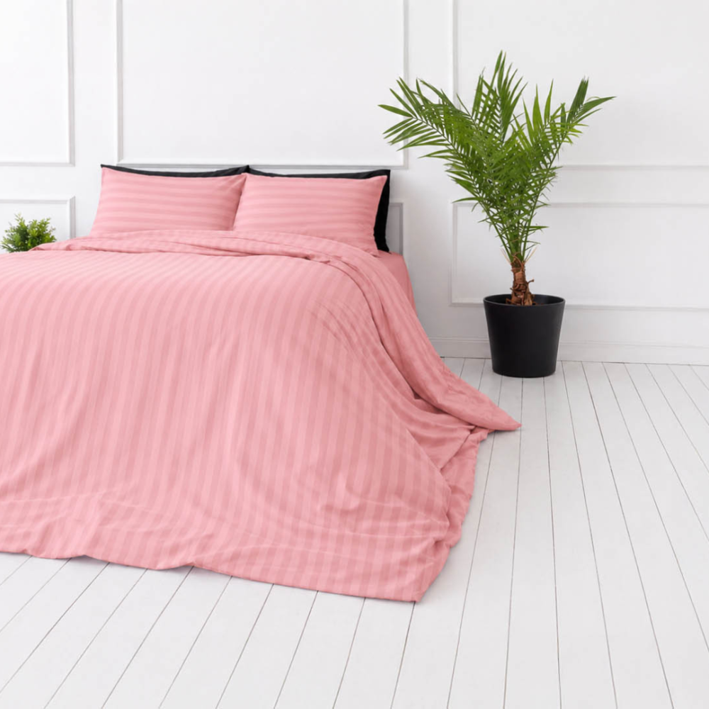 Premium satin bettwäsche set "Seashell Pink Stripe Sateen". Mako Satin Bettwäsche, 135/140x200 cm, 150x200 cm, 155/160x200 cm, 180x200 cm, 200x200 cm, 200x220 cm, 220x240 cm. Bettwäsche in rosé-korall mit feinen satin-streifen Premium satin bettwäsche set "Seashell Pink Stripe Sateen". Mako Satin Bettwäsche, 135/140x200 cm, 150x200 cm, 155/160x200 cm, 180x200 cm, 200x200 cm, 200x220 cm, 220x240 cm. Bettwäsche in rosé-korall mit feinen satin-streifen