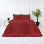 Premium satin bettwäsche set "Sun-dried Tomato Stripe Sateen". Mako Satin Bettwäsche, 135/140x200 cm, 155x220 cm, 160x200 cm, 180x200 cm, 200x200 cm, 200x220 cm, 220x240 cm. Polsterbezüge in kräftigem rot mit querstreifen. Premium satin bettwäsche set "Sun-dried Tomato Stripe Sateen". Mako Satin Bettwäsche, 135/140x200 cm, 155x220 cm, 160x200 cm, 180x200 cm, 200x200 cm, 200x220 cm, 220x240 cm. Polsterbezüge in kräftigem rot mit querstreifen.