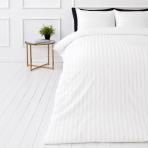 Premium satin bettwäsche set "White Stripe Sateen". Mako Satin Bettwäsche, 135/140x200 cm, 150x200 cm, 155/160x200 cm, 180x200 cm, 200x200 cm, 200x220 cm, 220x240 cm. Bettwäsche-set mit weißer basis und dezenten vertikalen streifen Premium satin bettwäsche set "White Stripe Sateen". Mako Satin Bettwäsche, 135/140x200 cm, 150x200 cm, 155/160x200 cm, 180x200 cm, 200x200 cm, 200x220 cm, 220x240 cm. Bettwäsche-set mit weißer basis und dezenten vertikalen streifen