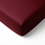 Satin Bettlaken „Maroon“. Bettlaken, 150x220 cm, 200x220 cm, 220x260 cm. Dunkelrotes bettlaken, das komfort und eine stilvolle atmosphäre im schlafzimmer bietet.