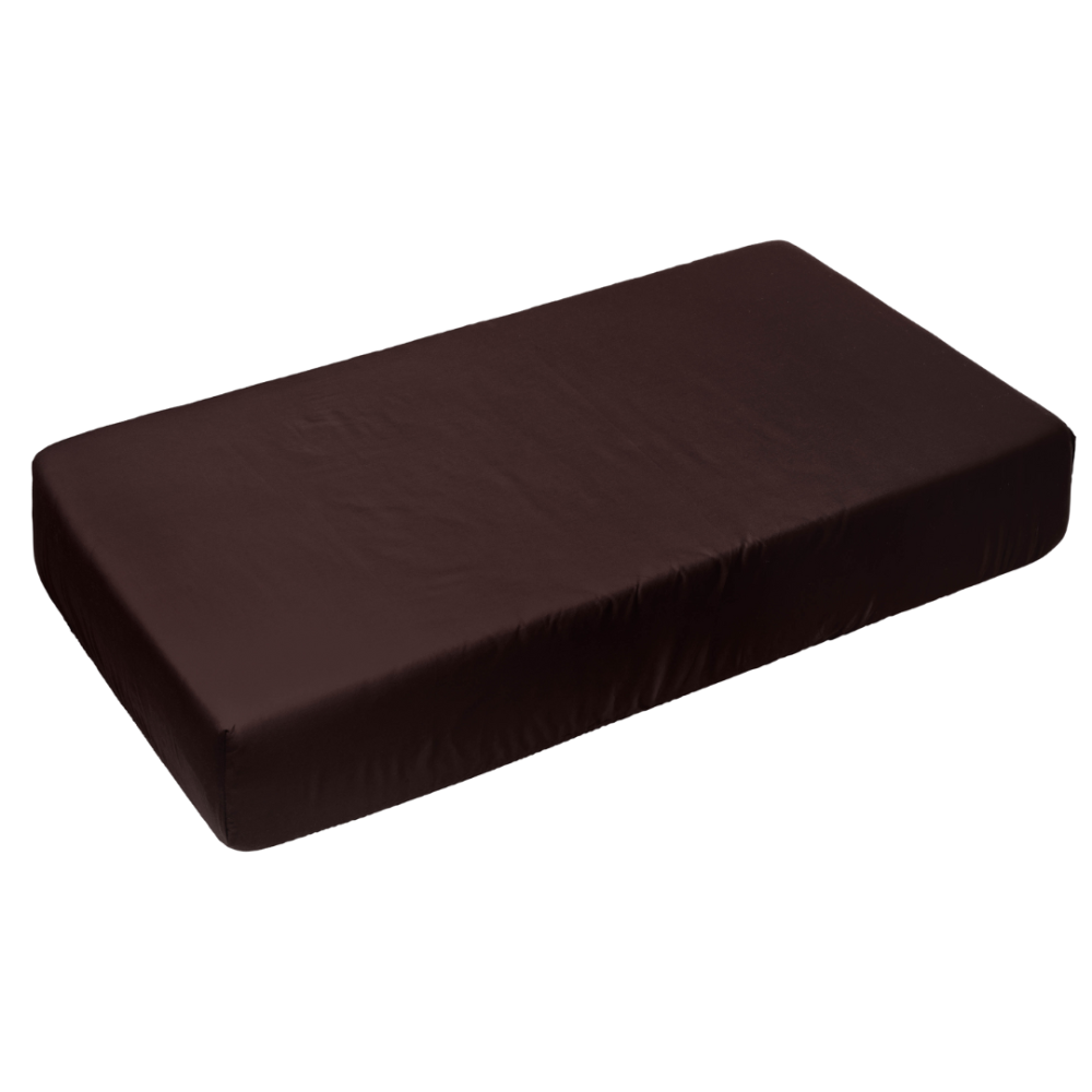 Satin Spannbettlaken „Chesnut glow“. Spannbettlaken 90x200, 90x200 cm, 120x200 cm, 135/140x200 cm, 155/160x200 cm, 180x200 cm. Dunkelrotes bettlaken mit gummiband, das ihrem schlafzimmer eleganz und komfort verleiht.