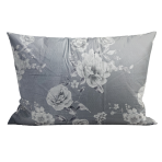 Satin Kissenbezüge „Pivoine“. Eleganter grauer kissenbezug mit weichem weißen blumendesign, perfekt für einen ruhigen und stilvollen schlafzimmer-stil.