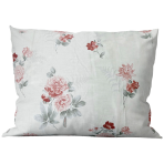 Satin Kissenbezüge „Pure Romance“. Heller kissenbezug mit rosen- und blumenmuster.