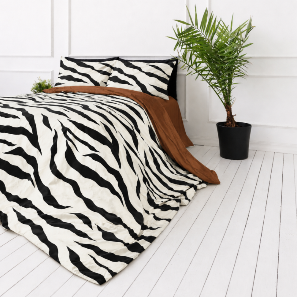 Satin bettwäsche set "Exotic Zebra". Bettwäsche 135x200, 135/140x200 cm, 200x200 cm, 200x220 cm. Weiße bettwäsche mit auffälligen schwarzen streifen im zebra-look Satin bettwäsche set "Exotic Zebra". Bettwäsche 135x200, 135/140x200 cm, 200x200 cm, 200x220 cm. Weiße bettwäsche mit auffälligen schwarzen streifen im zebra-look