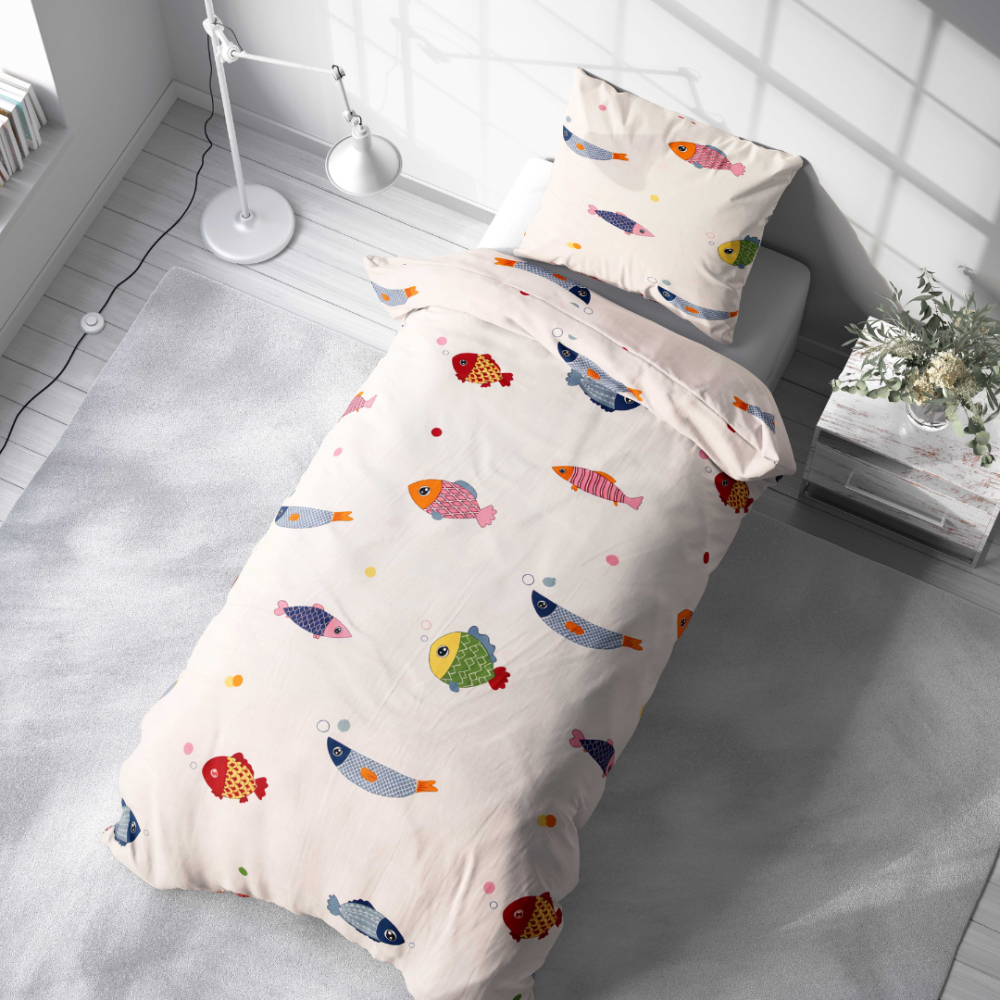 Premium satin bettwäsche set "Fish wish". Bettwäsche 135x200, 100x140 cm, 135/140x200 cm. Cremiger untergrund mit farbenfrohen fischfiguren und punkten
