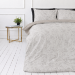 Premium satin bettwäsche set "Sand Damask". Beige Bettwäsche, 135/140x200 cm, 200x200 cm, 200x220 cm. Edles beige baumwollsatin-bettzeug mit feinem blumigem damastmuster und schwarzen akzenten. Premium satin bettwäsche set "Sand Damask". Beige Bettwäsche, 135/140x200 cm, 200x200 cm, 200x220 cm. Edles beige baumwollsatin-bettzeug mit feinem blumigem damastmuster und schwarzen akzenten.