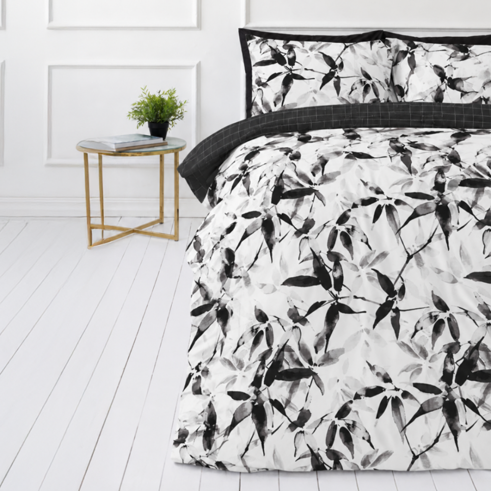 Premium satin bettwäsche set "Smoky Petals". Bettwäsche 155x200, 135/140x200 cm, 150x200 cm, 155/160x200 cm, 180x200 cm, 200x200 cm, 200x220 cm. Bettwäsche-set in sanften tönen mit aquarelldesign.