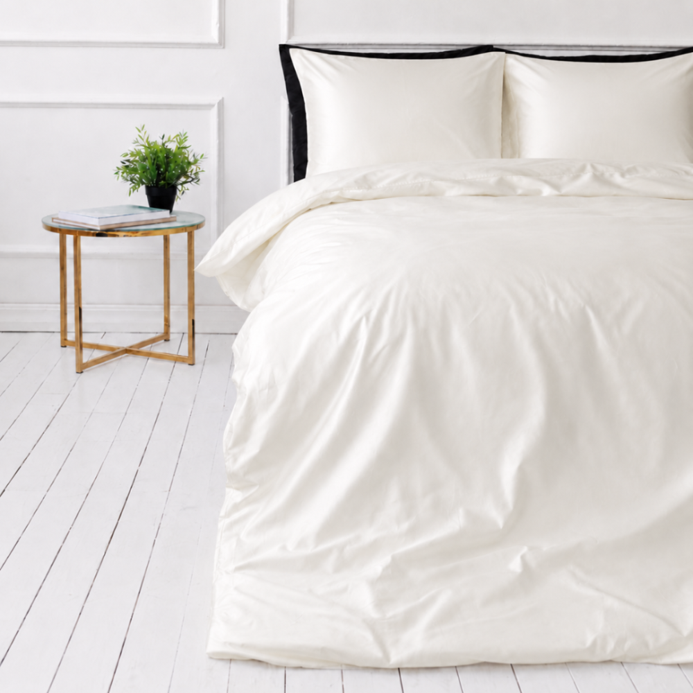 Seidenbettwäsche set "Pearl White Silk". Bettwäsche einfarbig, 200x220 cm. Zartes elfenbeinfarbenes minimalistisches bettwäsche-set. Seidenbettwäsche set "Pearl White Silk". Bettwäsche einfarbig, 200x220 cm. Zartes elfenbeinfarbenes minimalistisches bettwäsche-set.