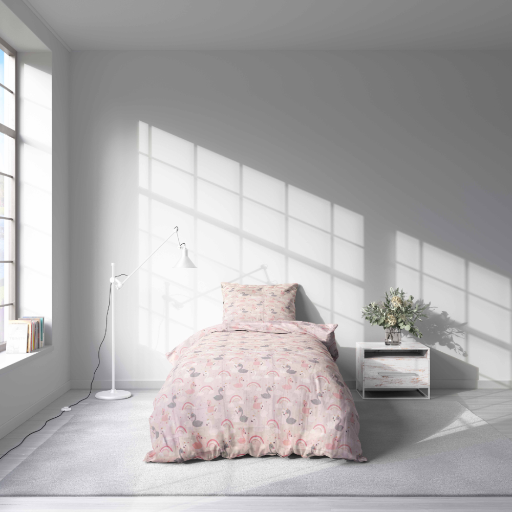 Kinderbettwäsche set "Swan Dreams". Kinderbettwäsche, 135/140x200 cm. Leichtes und verspieltes schwanendesign mit bunten regenbögen – ideales bettwäsche-set für kinder.