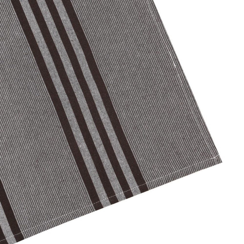 Küchentücher „Urban Kitchen Towel“. Geschirrtücher. Graubraunes geschirrtuch mit klassisch kontrastierendem streifenmuster Küchentücher „Urban Kitchen Towel“. Geschirrtücher. Graubraunes geschirrtuch mit klassisch kontrastierendem streifenmuster