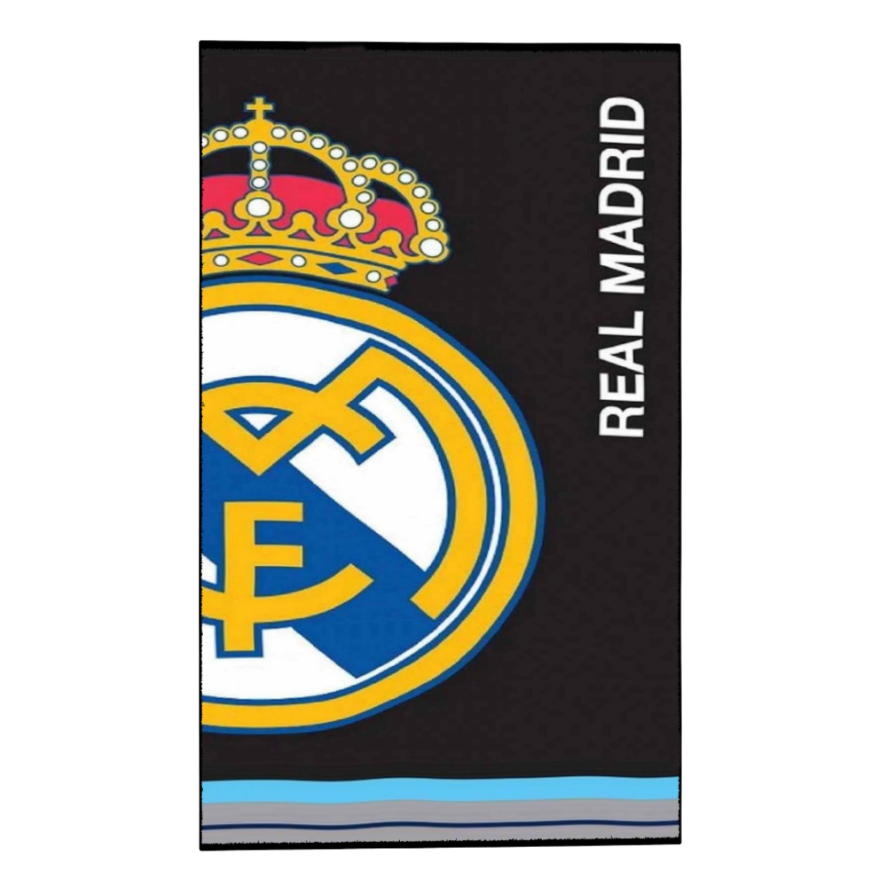 Badetuch „Real Madrid black towel“. Badetücher, 70x140 cm. Schwarzes handtuch mit auffälligem logo des fußballvereins „real madrid“ und weißem schriftzug „real madrid“, von vorne dargestellt.